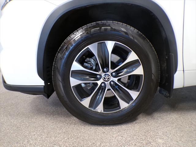 used 2021 Toyota Highlander car, priced at $27,995