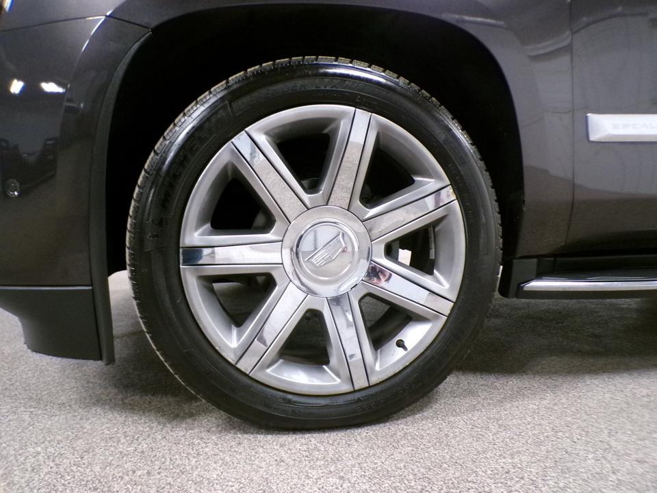 used 2017 Cadillac Escalade ESV car, priced at $22,995