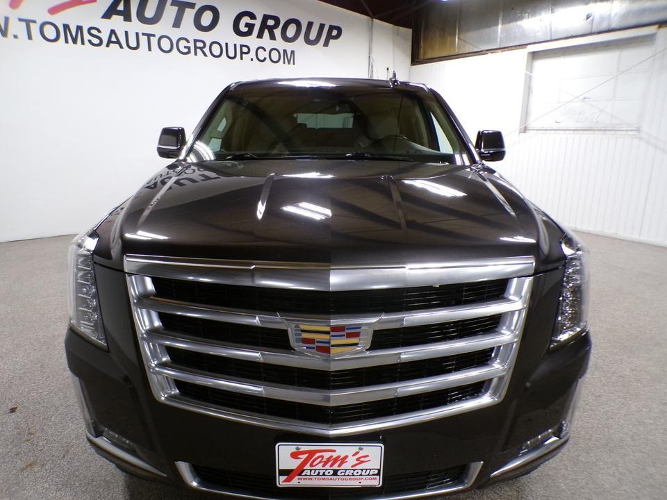 used 2017 Cadillac Escalade ESV car, priced at $22,995