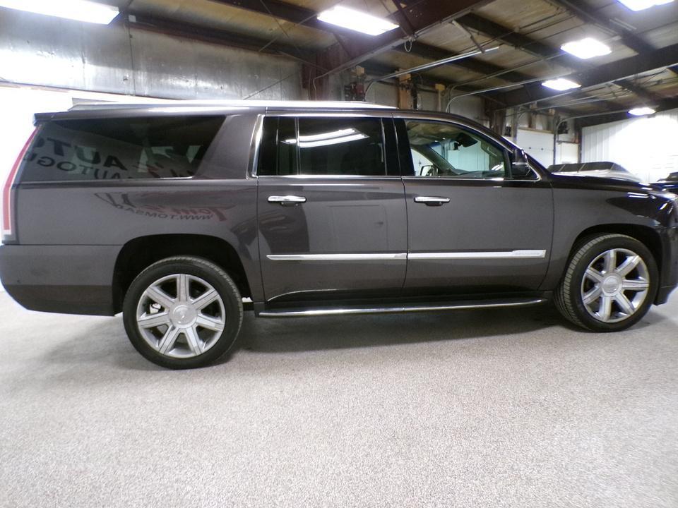 used 2017 Cadillac Escalade ESV car, priced at $22,995