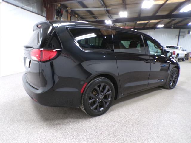 used 2020 Chrysler Pacifica car, priced at $18,995