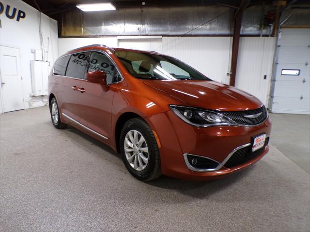 used 2018 Chrysler Pacifica car, priced at $16,995