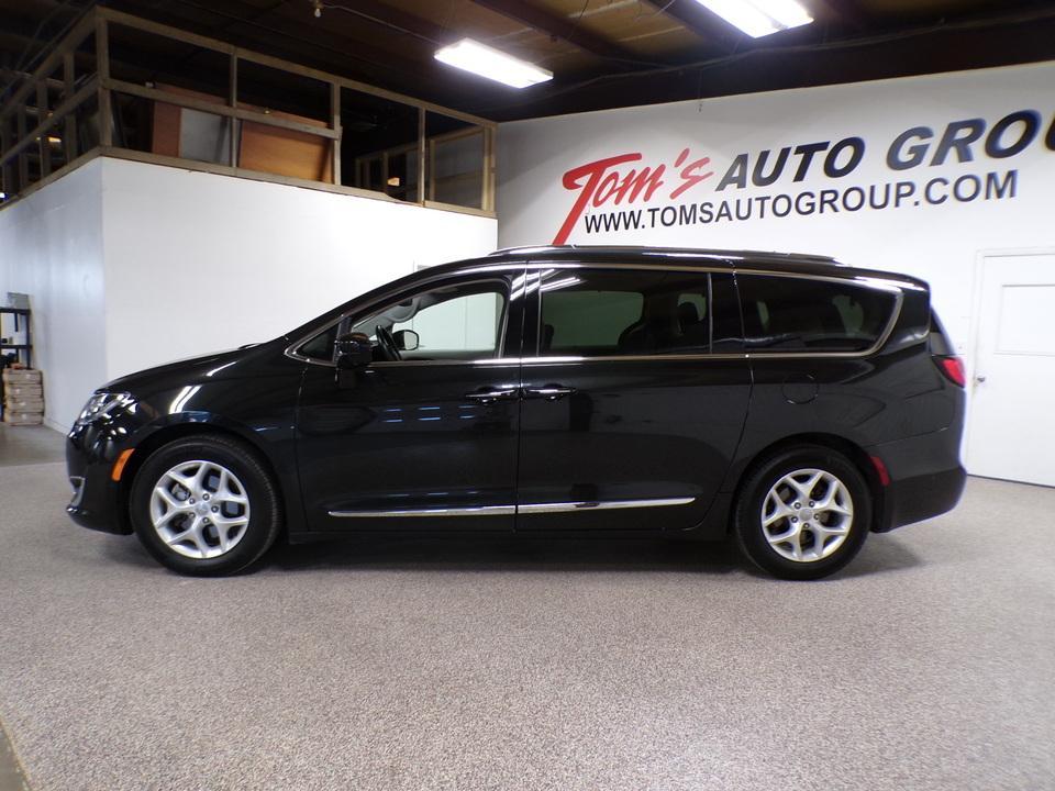 used 2018 Chrysler Pacifica car, priced at $12,995