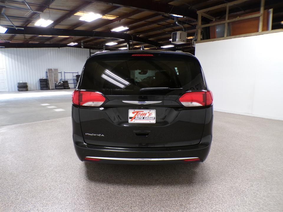 used 2018 Chrysler Pacifica car, priced at $12,995