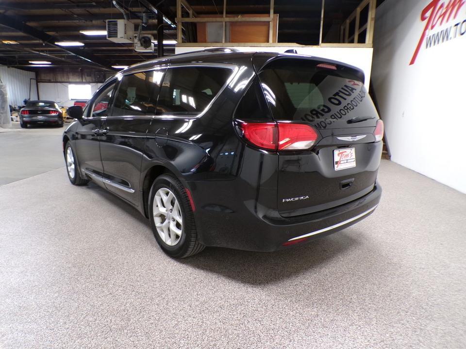 used 2018 Chrysler Pacifica car, priced at $12,995