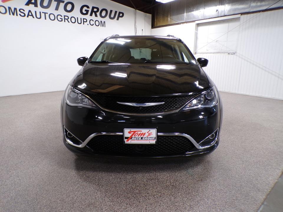 used 2018 Chrysler Pacifica car, priced at $12,995