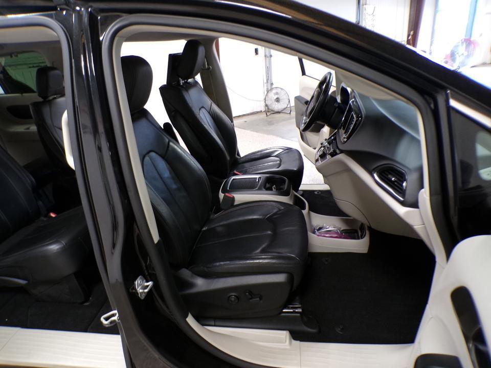 used 2018 Chrysler Pacifica car, priced at $12,995