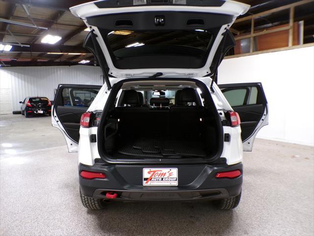 used 2015 Jeep Cherokee car, priced at $15,995