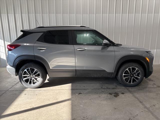 new 2025 Chevrolet TrailBlazer car, priced at $30,075