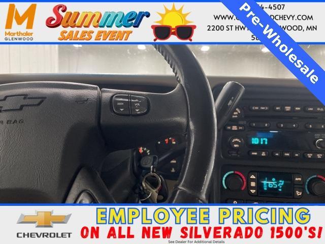 used 2006 Chevrolet Suburban car, priced at $3,500