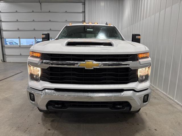 new 2025 Chevrolet Silverado 3500 car, priced at $72,530