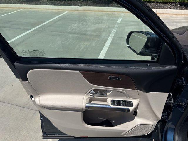 used 2022 Mercedes-Benz GLB 250 car, priced at $32,271