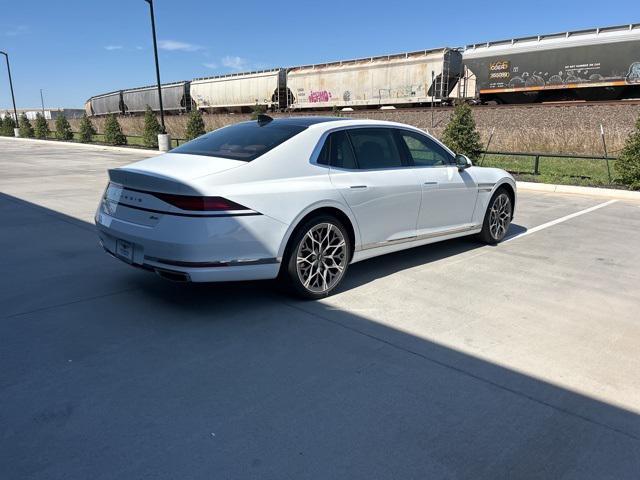 new 2025 Genesis G90 car, priced at $102,290