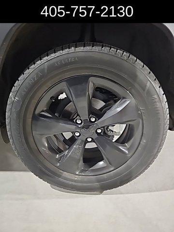 used 2020 Jeep Cherokee car, priced at $14,693