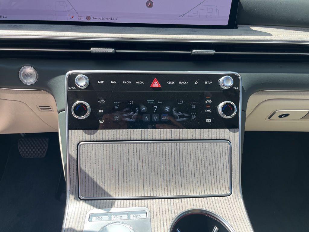 new 2025 Genesis GV80 car, priced at $78,700