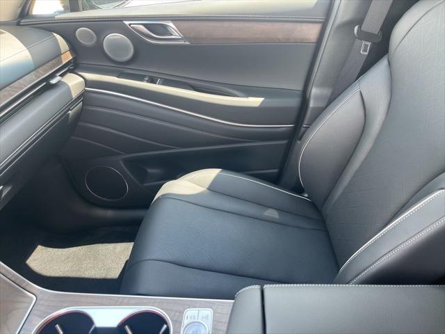 new 2025 Genesis GV80 car, priced at $74,884