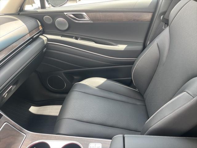 new 2025 Genesis GV80 car, priced at $73,425