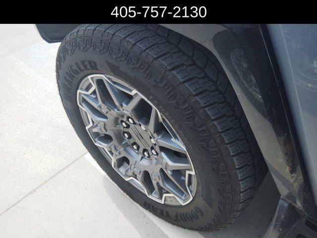 used 2025 GMC HUMMER EV SUV car, priced at $74,319