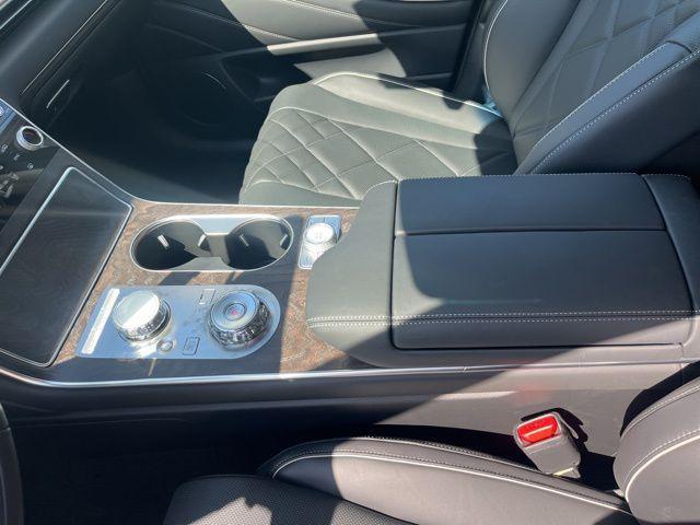 new 2025 Genesis GV80 car, priced at $82,689
