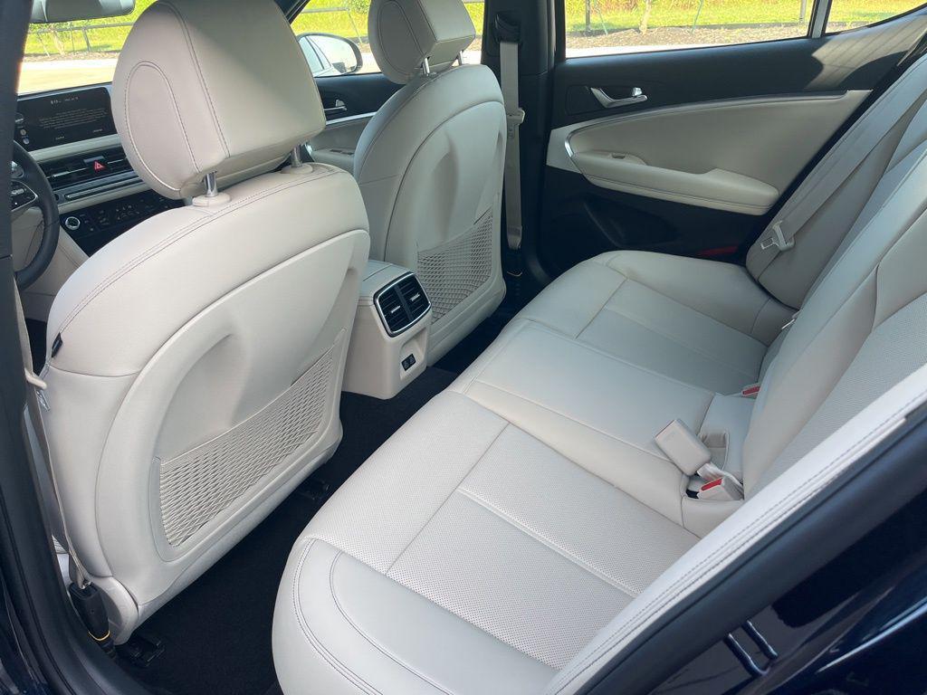 new 2026 Genesis G70 car, priced at $45,315