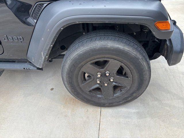 used 2021 Jeep Gladiator car, priced at $33,412