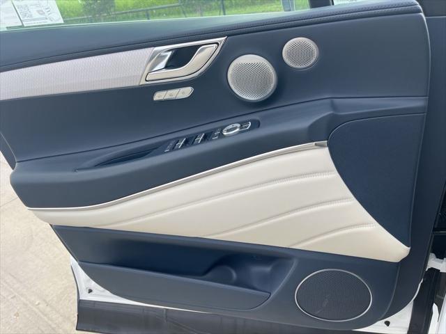 new 2025 Genesis GV80 car, priced at $81,900