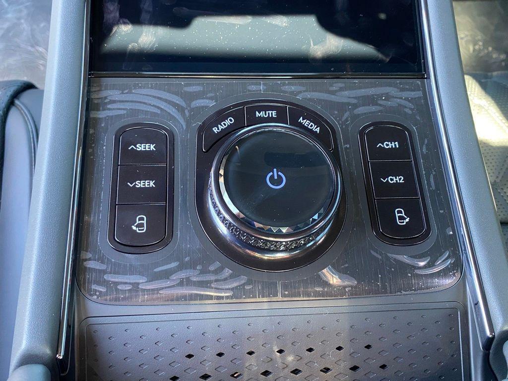 new 2026 Genesis G90 car, priced at $107,895