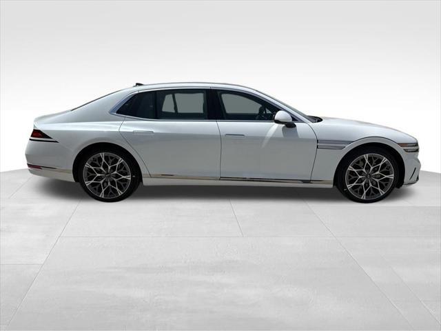 new 2025 Genesis G90 car, priced at $102,320