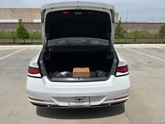 new 2025 Genesis G90 car, priced at $102,320