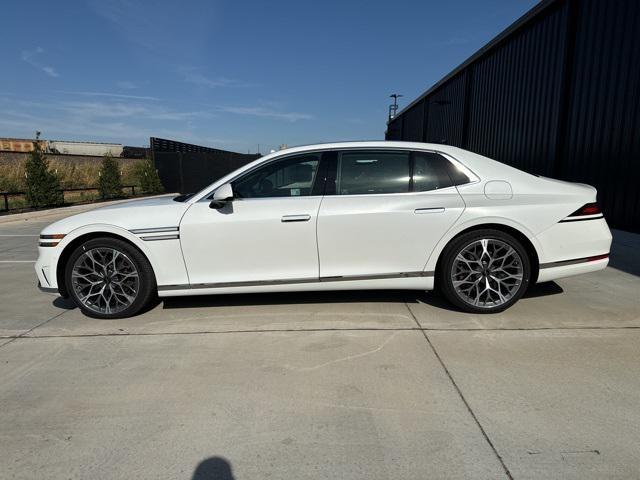 new 2025 Genesis G90 car, priced at $98,540