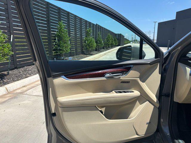 used 2018 Cadillac XT5 car, priced at $13,285