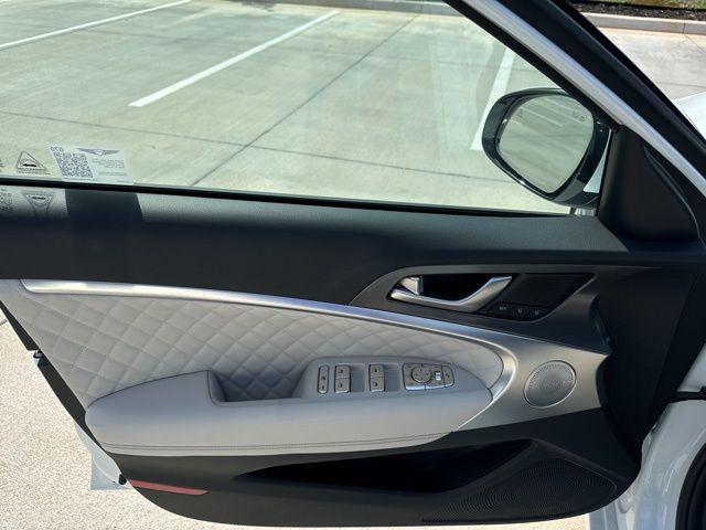 new 2025 Genesis G70 car, priced at $53,122