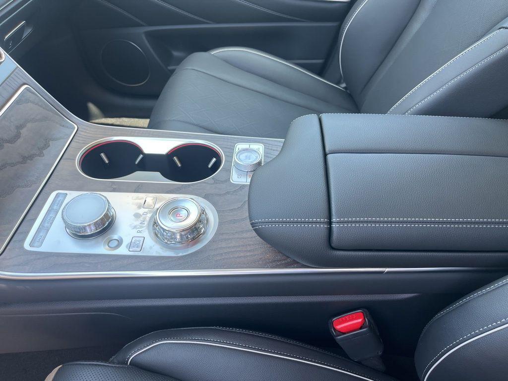 new 2025 Genesis GV80 car, priced at $70,437