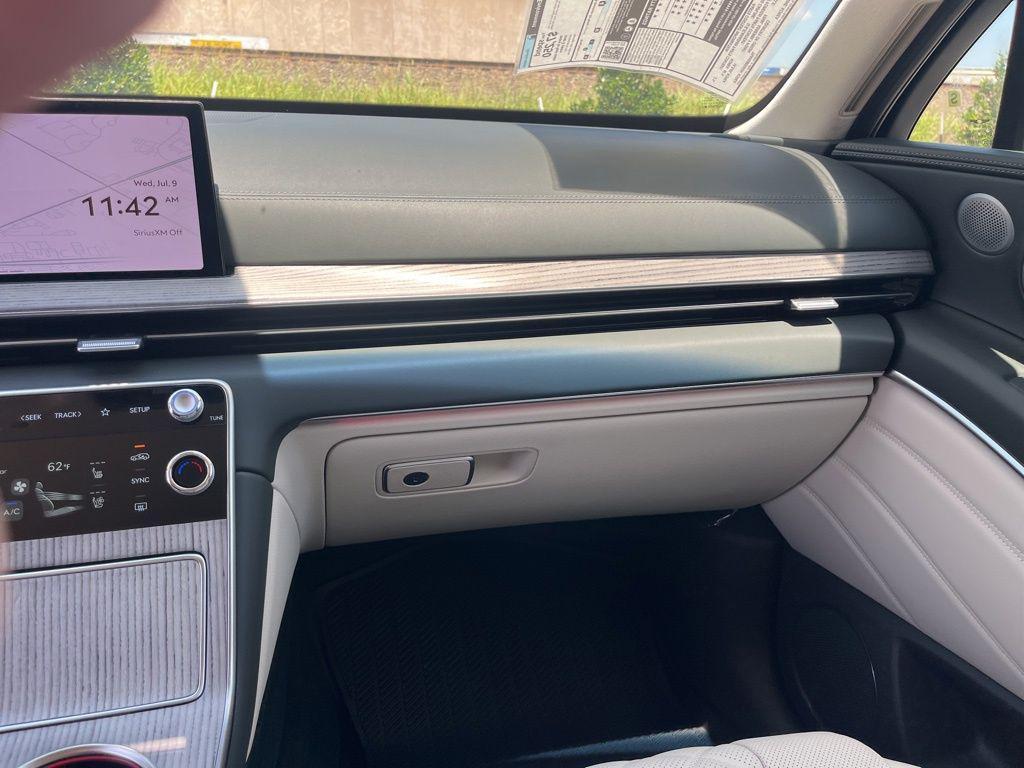 new 2025 Genesis GV80 car, priced at $82,320