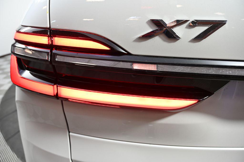 new 2026 BMW X7 car, priced at $93,625