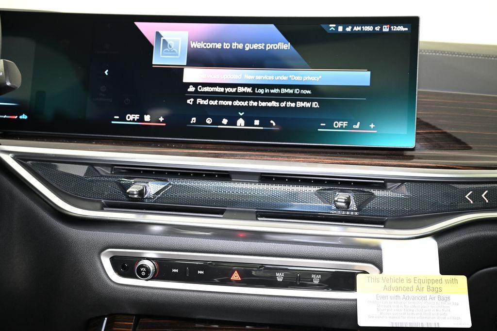 new 2026 BMW X7 car, priced at $93,625