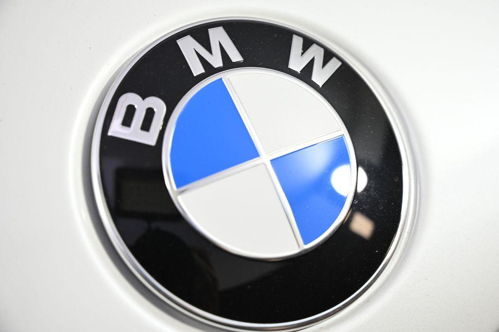 new 2026 BMW X7 car, priced at $93,625