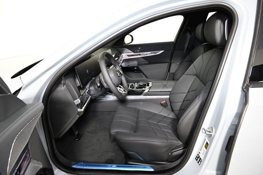 new 2025 BMW 760 car, priced at $127,925