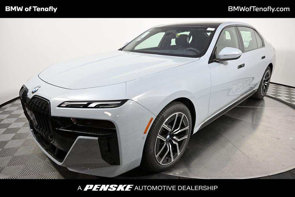 new 2025 BMW 760 car, priced at $127,925