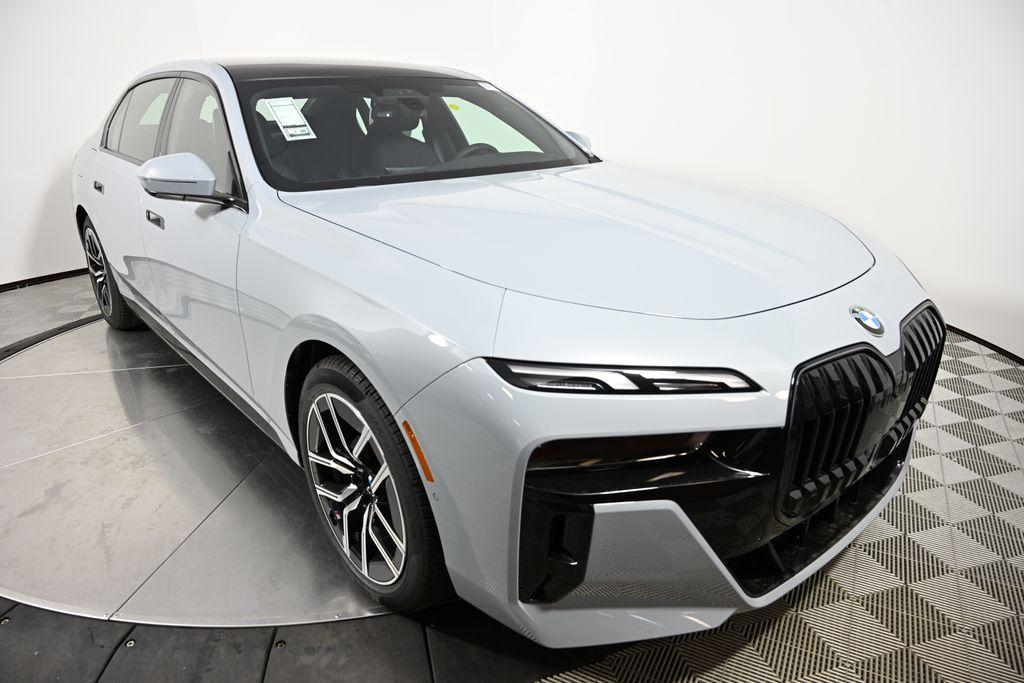 new 2025 BMW 760 car, priced at $127,925