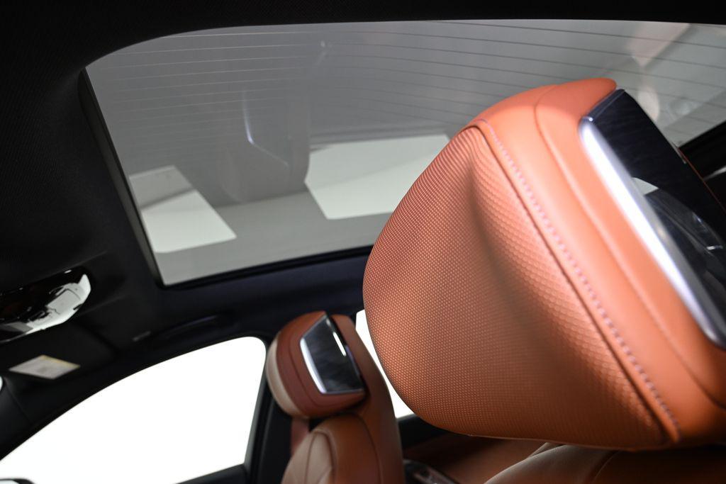 new 2026 BMW 760 car, priced at $133,355