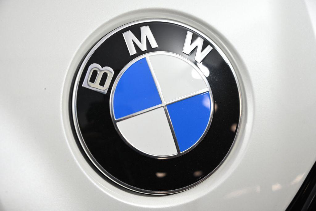 new 2026 BMW 760 car, priced at $133,355