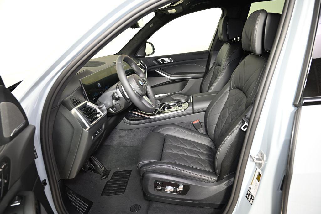 new 2026 BMW X7 car, priced at $96,315
