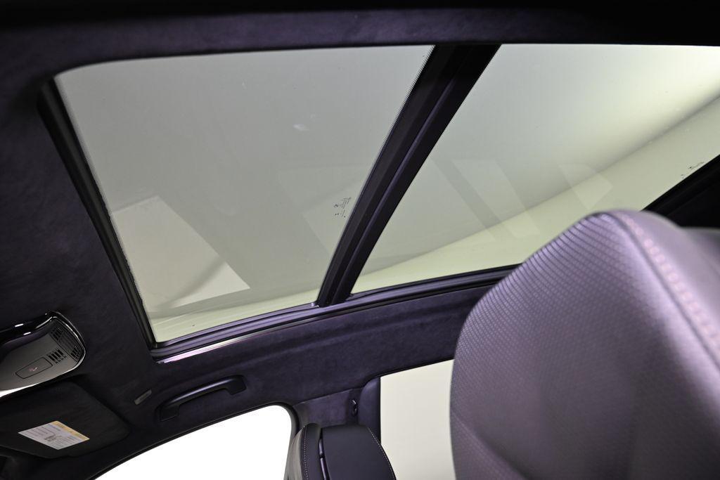 new 2026 BMW X7 car, priced at $96,315