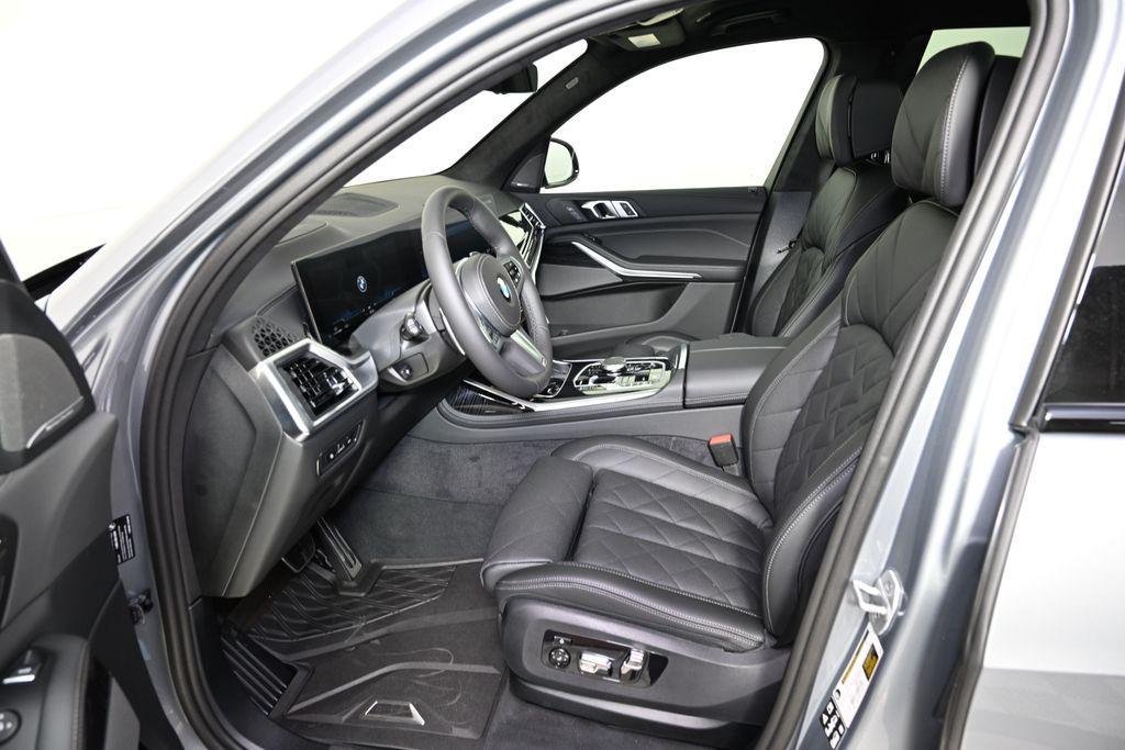 new 2026 BMW X7 car, priced at $99,430