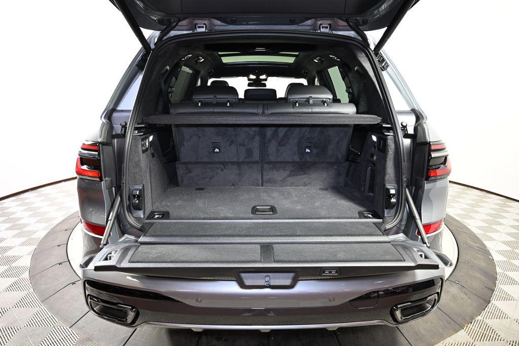 new 2026 BMW X7 car, priced at $99,430