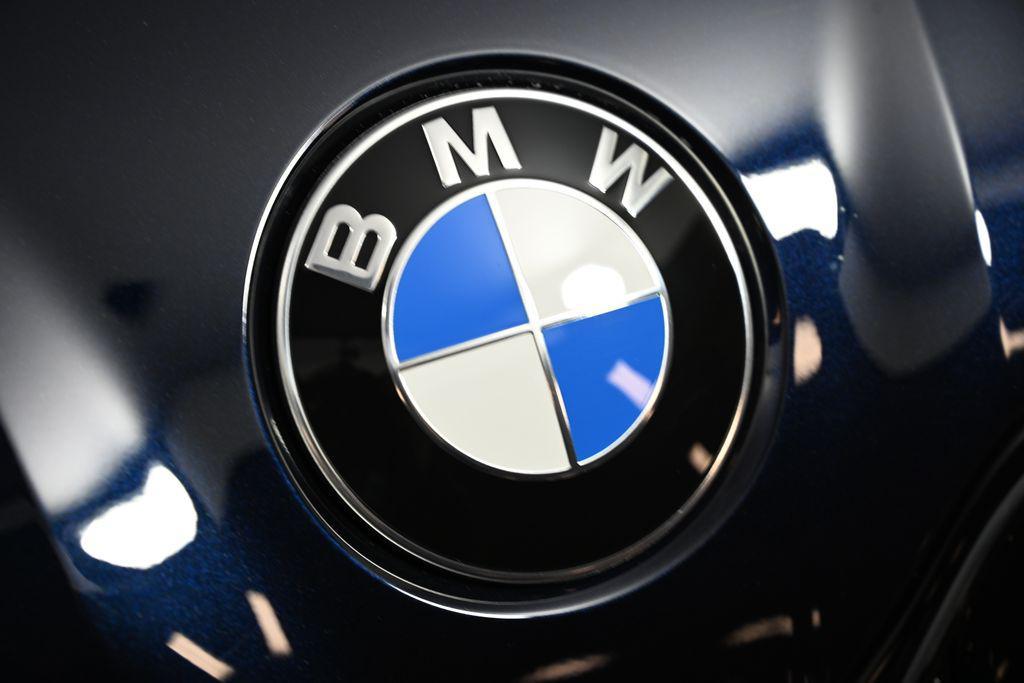 new 2026 BMW 760 car, priced at $136,385