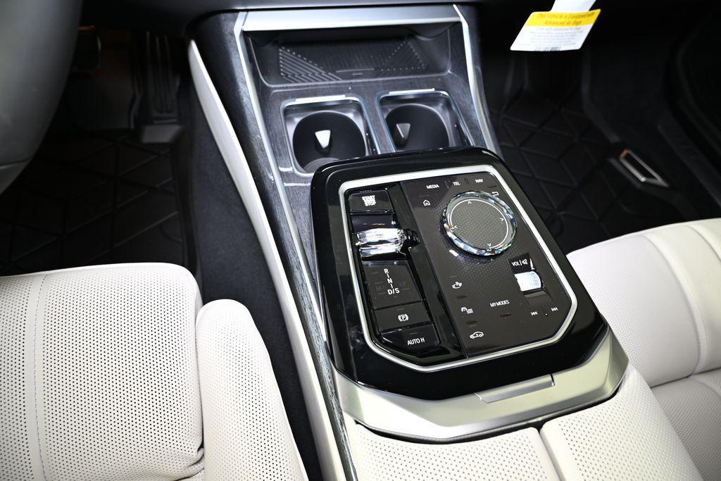 new 2026 BMW 760 car, priced at $136,385