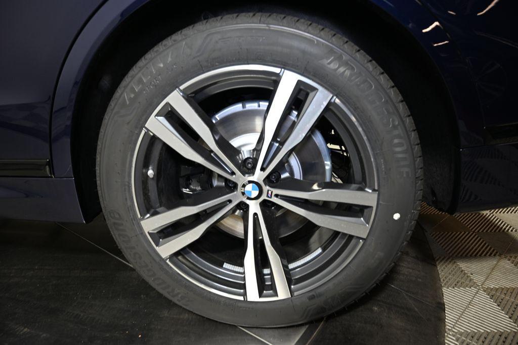 new 2026 BMW X7 car, priced at $98,030
