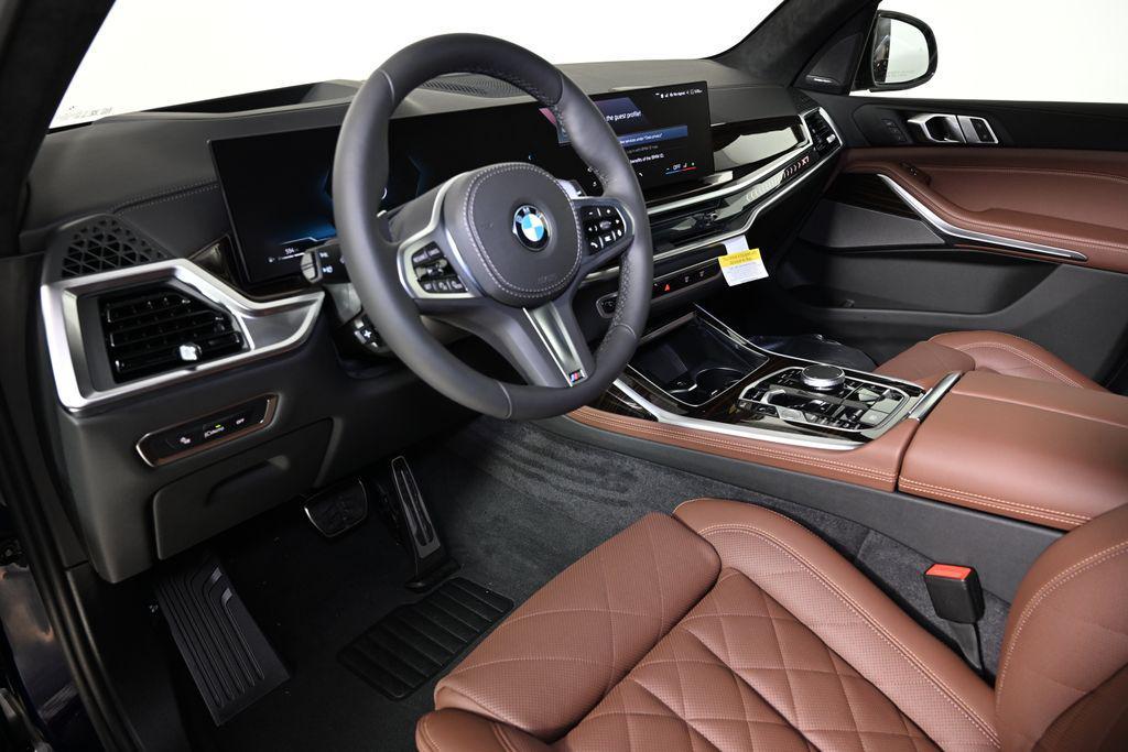 new 2026 BMW X7 car, priced at $98,030